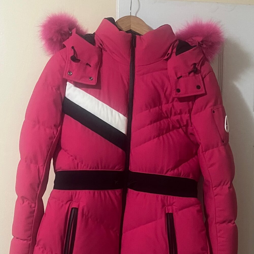 Moose Knuckles Canada puffer